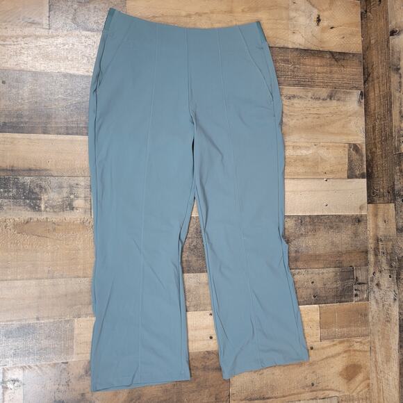 Athleta Womens 10P Cosmic Kick Flare Pull On Pant Metropolis‎ Gray Casual 981485 - Picture 1 of 13